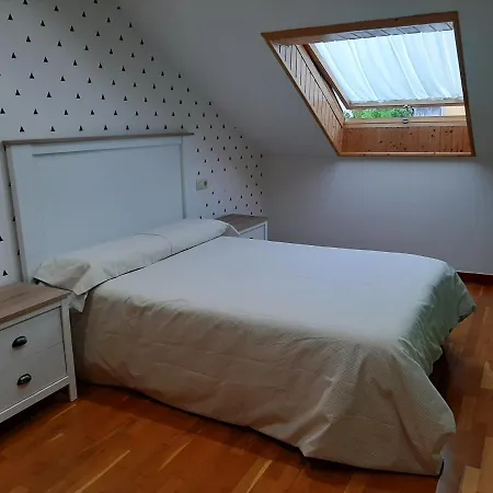 公寓 Precioso Atico Con Terraza Y Vistas Al Mar En Poio 庞特维德拉